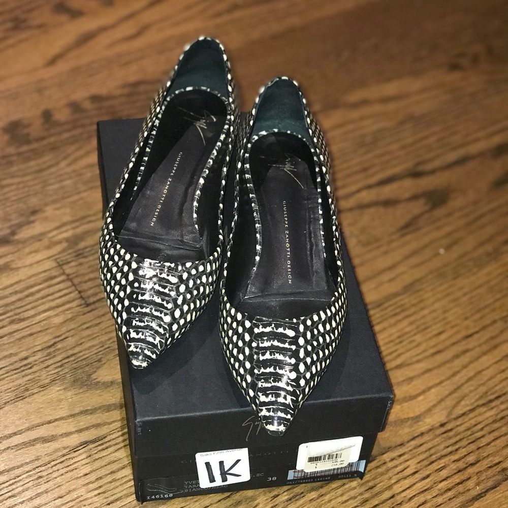 Giuseppe Zanotti Black/WhiteGrey Tara Yvette Flats
